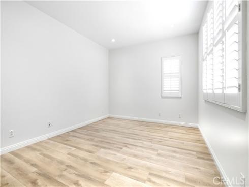 210 Mantle , Irvine, CA