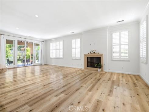 210 Mantle , Irvine, CA