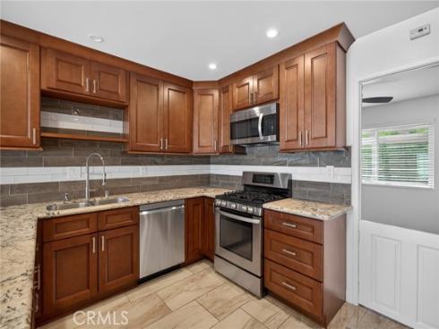 11  Redwood Tree  , Irvine, CA