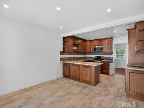 11  Redwood Tree  , Irvine, CA