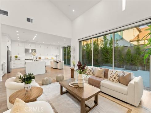 234 Coal Mine , Irvine, CA