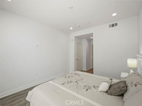 1218  Nolita  , Irvine, CA