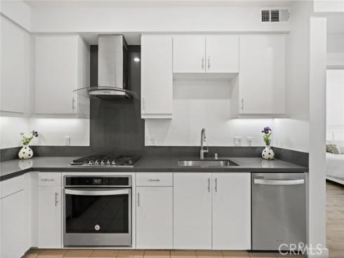 1218  Nolita  , Irvine, CA
