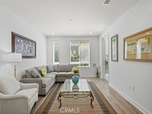 1218  Nolita  , Irvine, CA