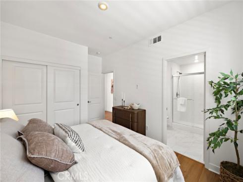 259  Lynx  , Irvine, CA