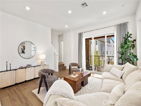 259  Lynx  , Irvine, CA