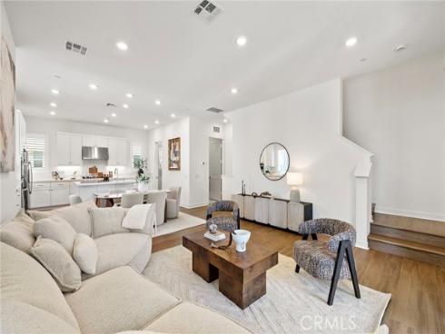 259  Lynx  , Irvine, CA