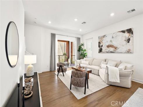 259  Lynx  , Irvine, CA