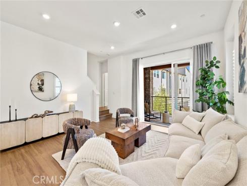 259  Lynx  , Irvine, CA