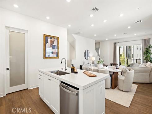 259  Lynx  , Irvine, CA