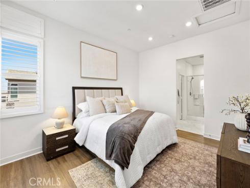 259  Lynx  , Irvine, CA