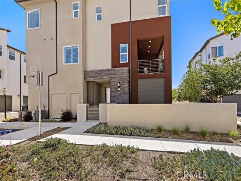 259  Lynx  , Irvine, CA