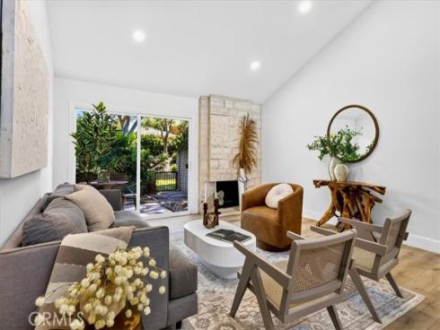 25 Dogwood , Irvine, CA