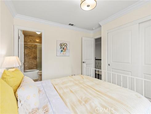 82 Winslow Lane, Irvine, CA