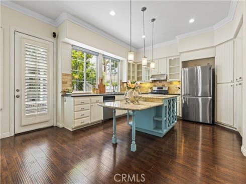 82 Winslow Lane, Irvine, CA