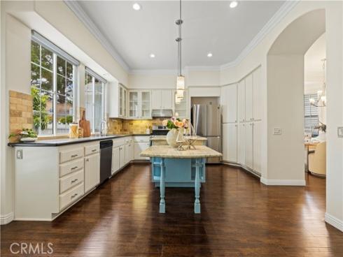 82 Winslow Lane, Irvine, CA