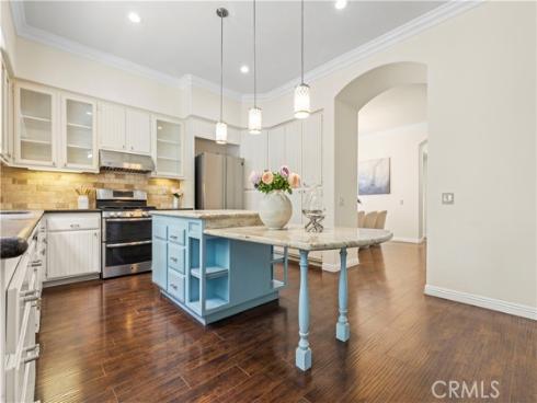82 Winslow Lane, Irvine, CA