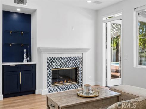 11  Petria  , Irvine, CA