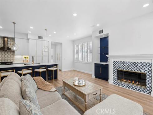 11  Petria  , Irvine, CA
