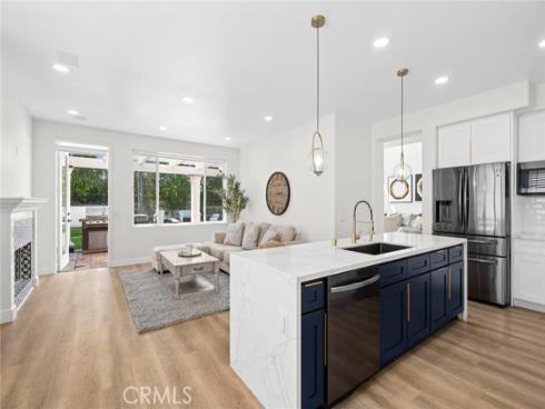 11  Petria  , Irvine, CA