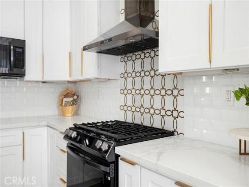 11  Petria  , Irvine, CA