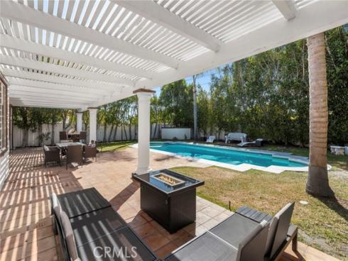 11  Petria  , Irvine, CA