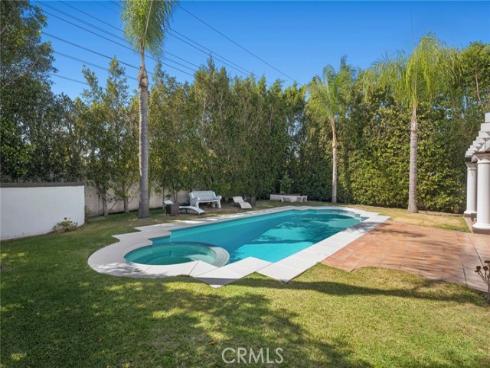 11  Petria  , Irvine, CA