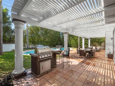 11  Petria  , Irvine, CA