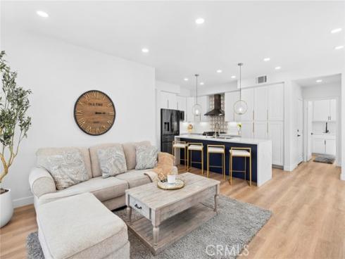 11  Petria  , Irvine, CA