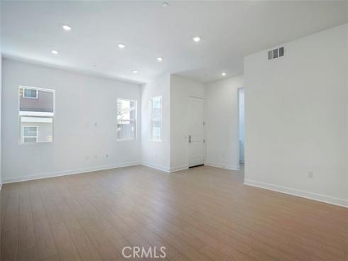 523  Mulligan  , Irvine, CA