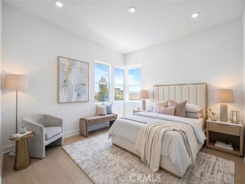 523  Mulligan  , Irvine, CA