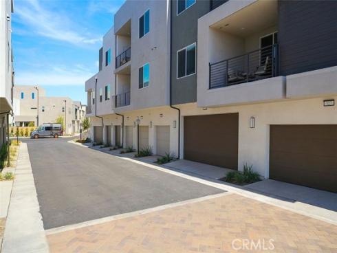 523  Mulligan  , Irvine, CA