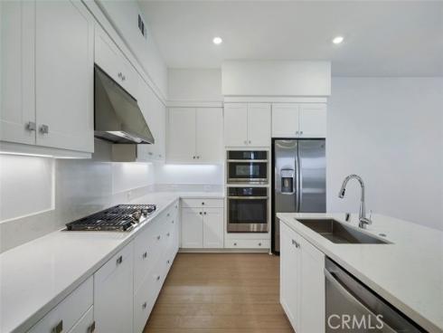 523  Mulligan  , Irvine, CA