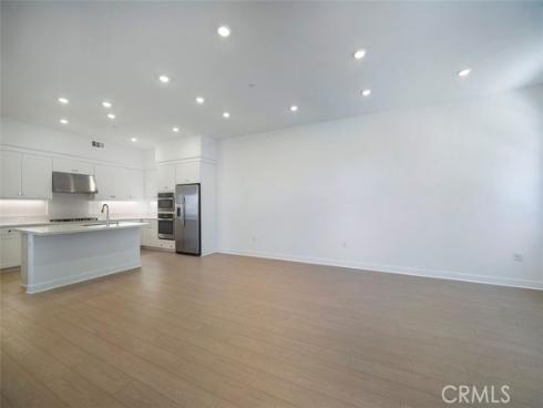 523  Mulligan  , Irvine, CA