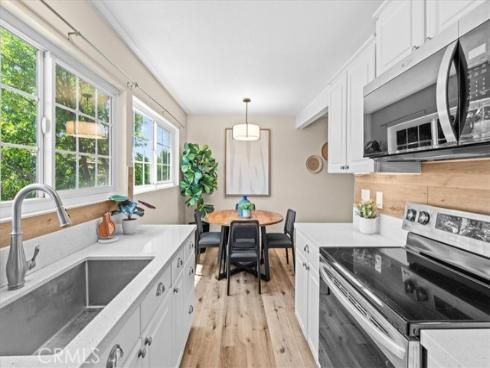 208  Springview  , Irvine, CA