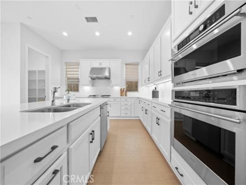 125  Lovelace  , Irvine, CA