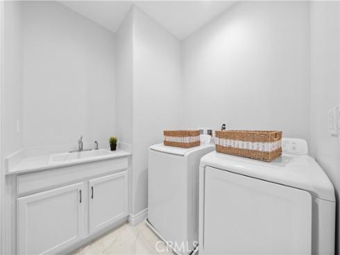 125  Lovelace  , Irvine, CA