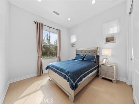 125  Lovelace  , Irvine, CA