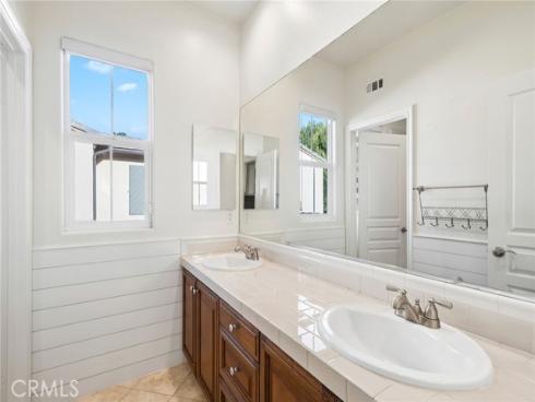 62 Logan , Irvine, CA
