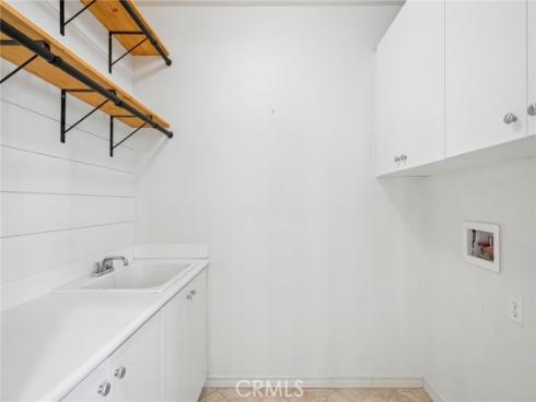 62 Logan , Irvine, CA