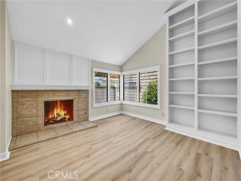 49 Pinewood , Irvine, CA
