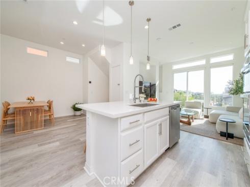 128  Keeper  , Irvine, CA