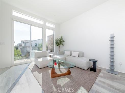 128  Keeper  , Irvine, CA