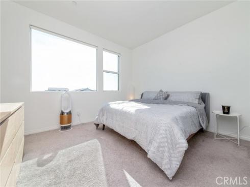 128  Keeper  , Irvine, CA