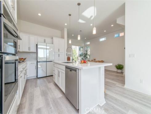 128  Keeper  , Irvine, CA