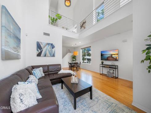 573 Rockefeller