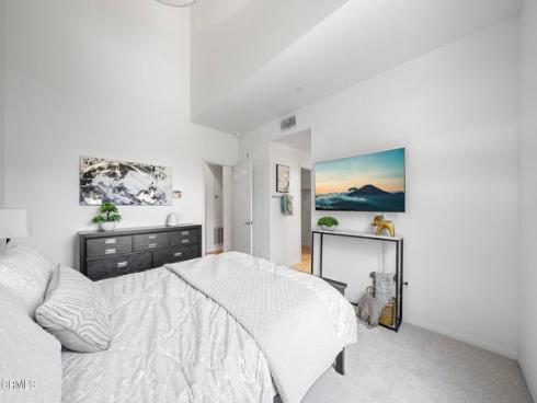 573 Rockefeller , Irvine, CA