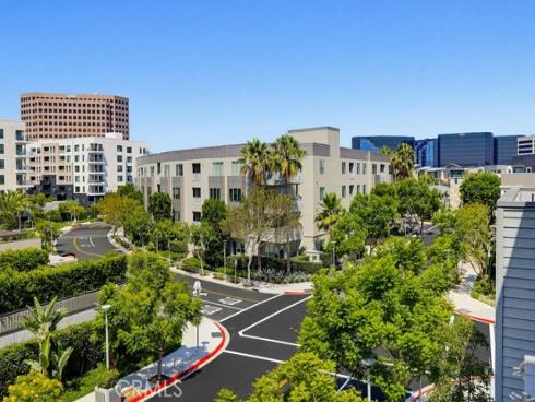 108 Tribeca , Irvine, CA