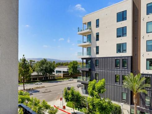 108 Tribeca , Irvine, CA