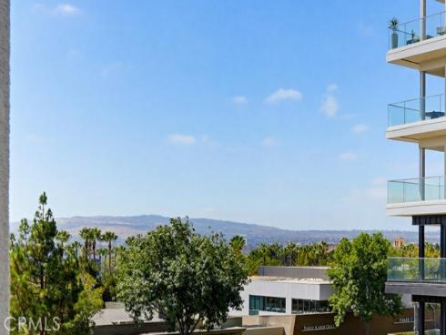 108 Tribeca , Irvine, CA